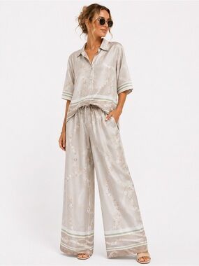 40. NWT Made in Italy 🇮🇹 Italian Silk blend 2 pc set Silky Beige Wide-Leg Lounge